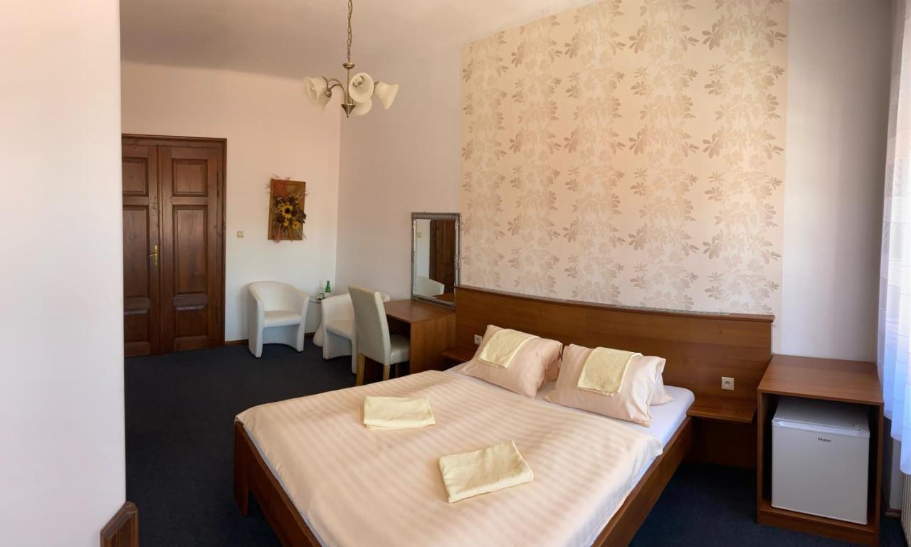 Pension Falko Český Krumlov Esterno foto